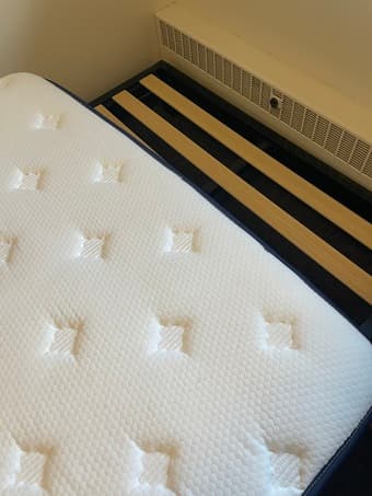 Bed frame and mattress (full) 3