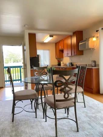Fully Furnished 2bed/1bath apt- SUPER close to Stanford 1