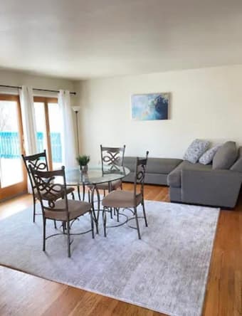 Fully Furnished 2bed/1bath apt- SUPER close to Stanford 2