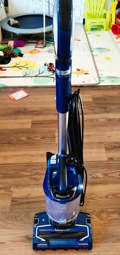 Shark Rocket Vacuum Cleaner 1