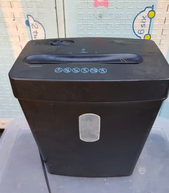 Royal Paper Shredder 1