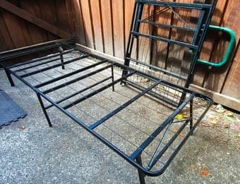 Twin Size Metal Bed Frames 2