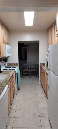 Fully Furnished room share for rent in 2 bedroom apartment (Aug start) 4