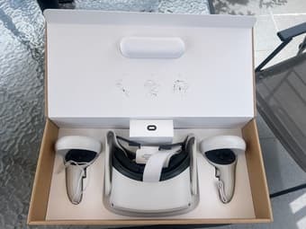 OCULUS QUEST 2 1