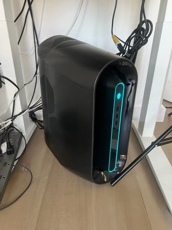 Alienware Aurora R10 Gaming Desktop 1