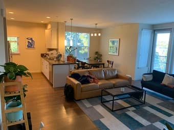 1 bedroom available in 2 bed/2 bath Stanford Colonnade Apartment 1