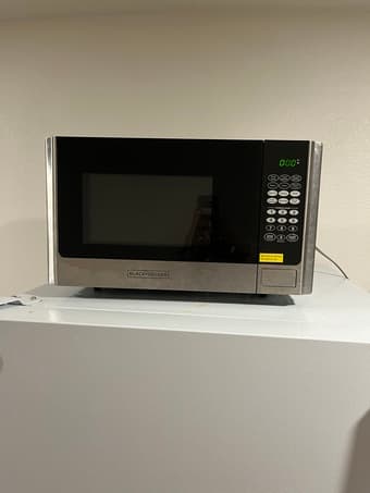 Microwave - Black + Decker 1