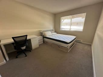 Furnished MasterBedroom+Private bathroom for FEMALE-Utilities Included 1