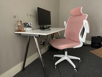 desk / ergo chair 1