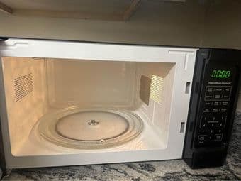 Hamilton Beach Microwave Oven 2