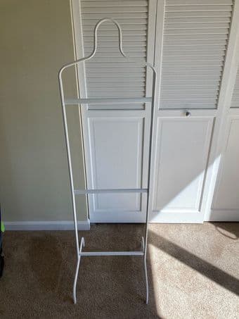 Standing White Towel Rack 1