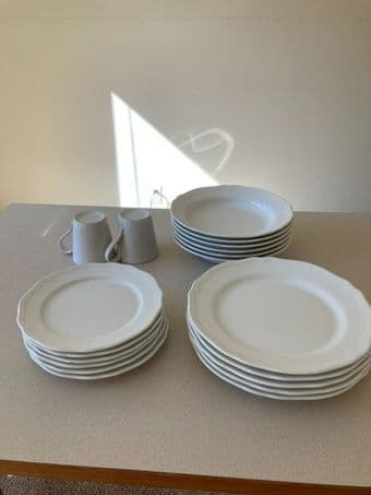 UPPLAGA Dinnerware Set and mugs 1
