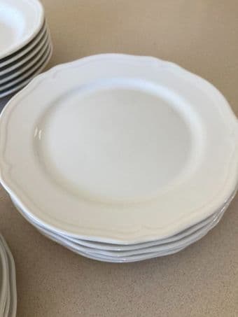 UPPLAGA Dinnerware Set and mugs 3