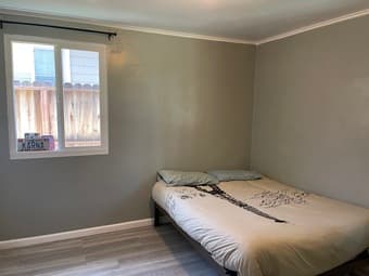 bedroom in shared 2-bedroom 1 bath house in Menlo Park 3