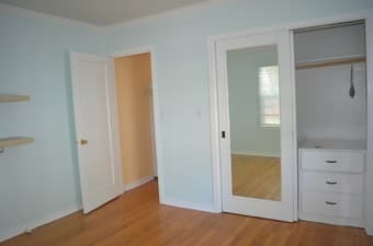 Room available (July 1-Aug. 15) in Menlo Park 2