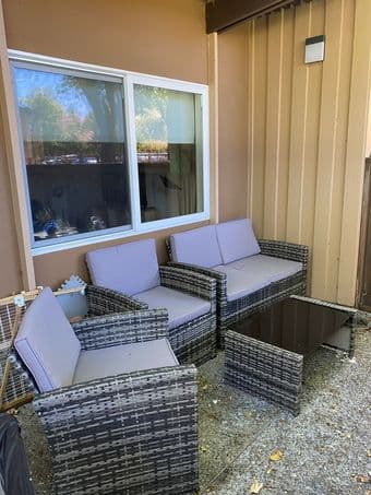 Outdoor furniture in excellent condition (less than 1yr old) 1