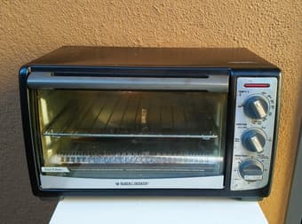 Black+Decker Toaster Oven 1