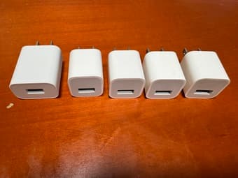 Sale - PS4, iPad Air 2, Bose headphone, camera bag, power chords 3