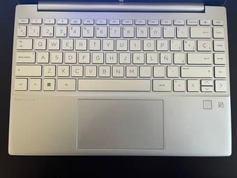 HP Pavilion Aero 13 Laptop 4