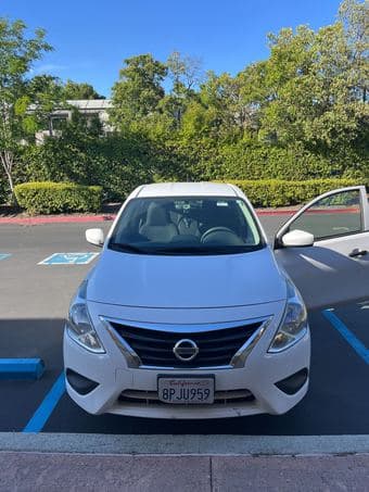 2016 Nissan Versa (Manual Transmission) 2