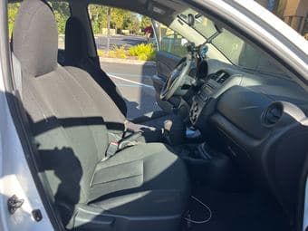 2016 Nissan Versa (Manual Transmission) 4