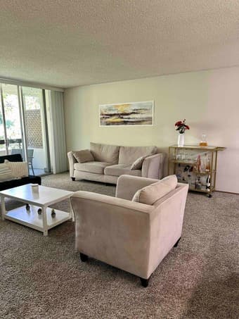 Room available with private bathroom at Menlo Park 3