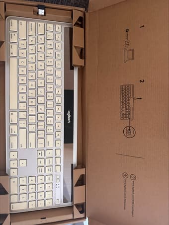 Logitech Wireless Keyboard for Mac- Solar Recharging 1