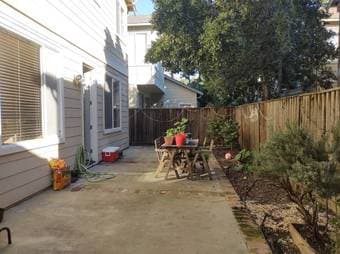 Private room (1200) available end of June, East Palo Alto 4