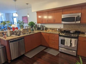 Beautiful huge 1-bed apt Uptown Oakland next to Bart 7/9-7/30 $700/wk 2