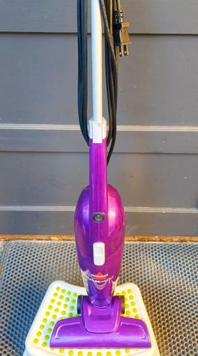 Bissell Featherweight Vacuum (Purple) 1