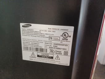 46" Smart TV + Chromecast 2