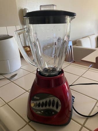 Oster Blender 12 speed with glass jar 1