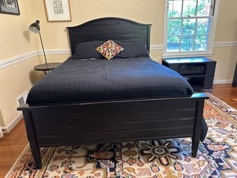 Contemporary queen bed bedframe 1