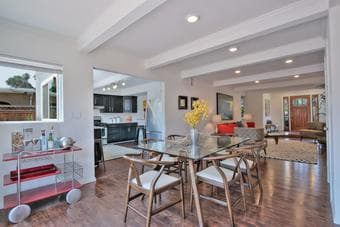 1 Private Room with Balcony available -Menlo Park 1