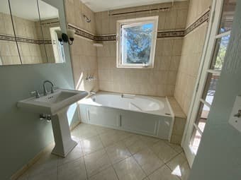 Charming 1 BR Cottage 2