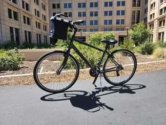 Norco Yorkville L Bike + Helmet + Basket + Lock + Front/Rear Lights 1