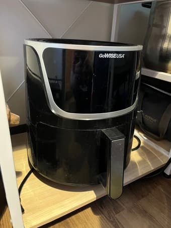 7-Quart Electric Air Fryer 1