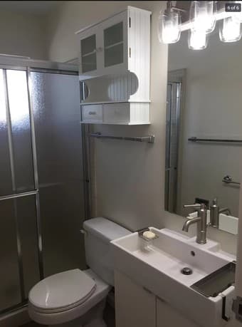 1 BR updated apartment available in College Terrace 4