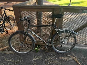 Seeling vintage bike, on-campus 1