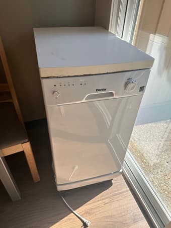 Moving sale - dishwasher 1