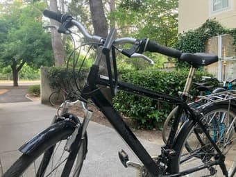 Bike (Kent 700c Hybrid) for 5’7” and taller 2