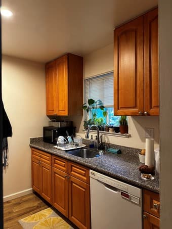 Looking for a female housemate in Palo Alto, 2b1b - $1,500 2