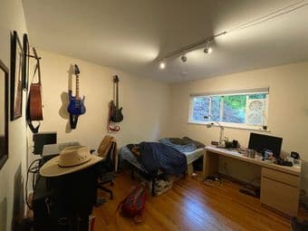 2nd floor room available in Portola Valley House, Sept 1st start 4