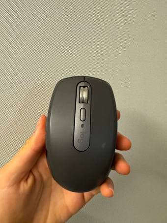 Mouse and keyboard (Logitech anywhere 3s; Keychron K3 mechanical) 1