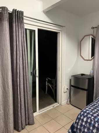 A furnished room is available for renting from August.15th, 2024 4