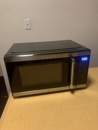 Microwave for Sale - Hamilton Beach 1000W 3