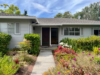 Room available in a beautiful 4-person house, Palo Alto, 12-mon lease! 2