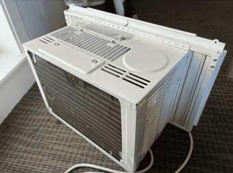 AC Window Unit - Like New 2