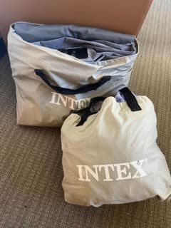 QUEEN & TWIN AIR MATTRESSES - -18+ IN HEIGHT W/ AIR PUMP BUILT IN 1