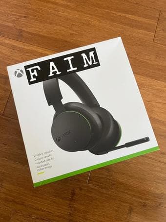 Xbox Wireless Headset 1
